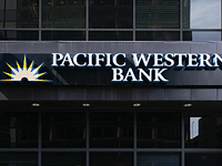 Další krach na obzoru? PacWest Bank klesá o víc jak 56%