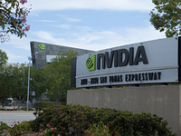 Proč bych si ani přes pokles o 60 % z historických maxim akcie Nvidia nekoupil
