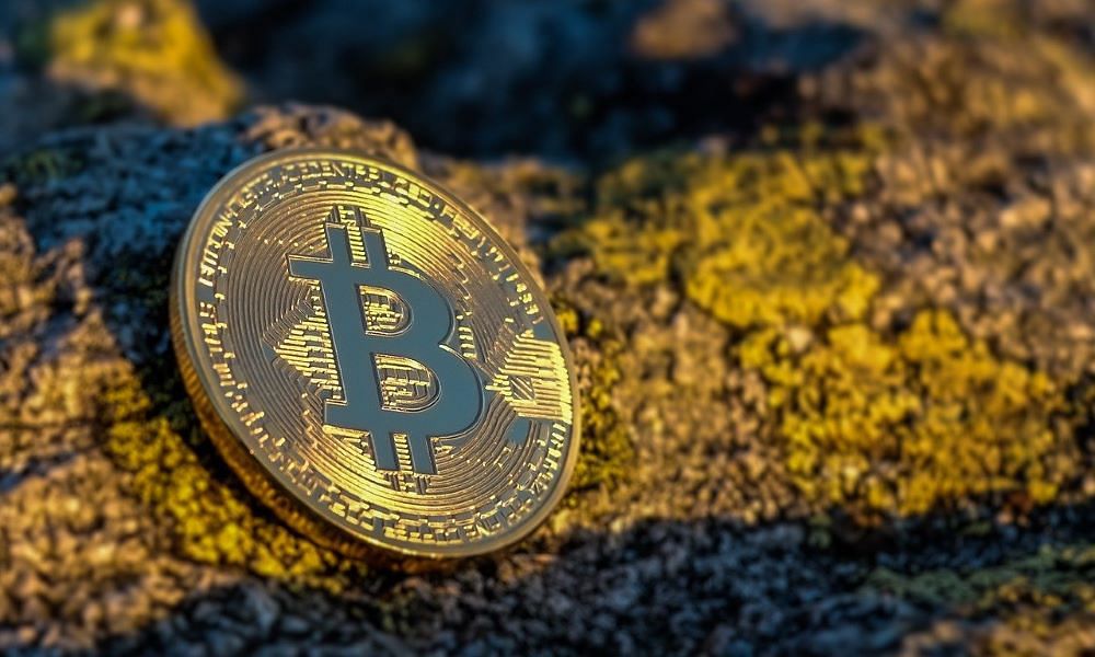 investiți în acțiuni folosind bitcoin