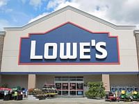 Rychlý pohled: Lowe's Companies, Inc- Vypadá to, že Home Depot má konkurenci.