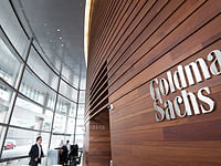 Goldman Sachs varuje pred ďalším pádom akciového trhu a odporúča investovať do tejto oblasti